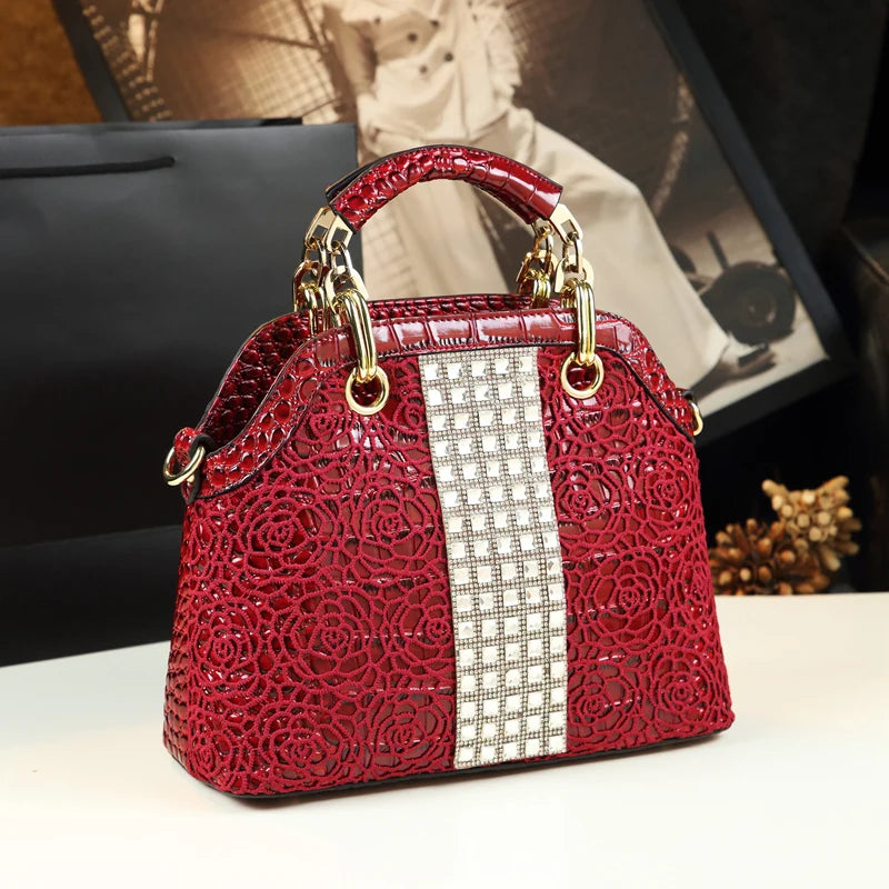 "Elegant Crocodile Pattern Leather Handbag with Lace Flowers and Rhinestones - Luxury Diamond-Encrusted Women's Shoulder Bag"