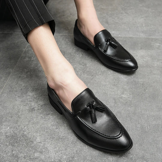 Leisure Leather Loafers Men Business Shoes Fashion Tassel Shoes Wedding Shoes Driving Black Summer Slip-on Shoes Light Pea Shoes