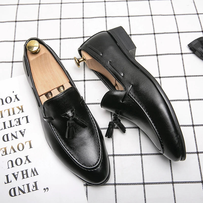 Leisure Leather Loafers Men Business Shoes Fashion Tassel Shoes Wedding Shoes Driving Black Summer Slip-on Shoes Light Pea Shoes