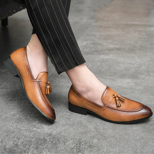 Leisure Leather Loafers Men Business Shoes Fashion Tassel Shoes Wedding Shoes Driving Black Summer Slip-on Shoes Light Pea Shoes