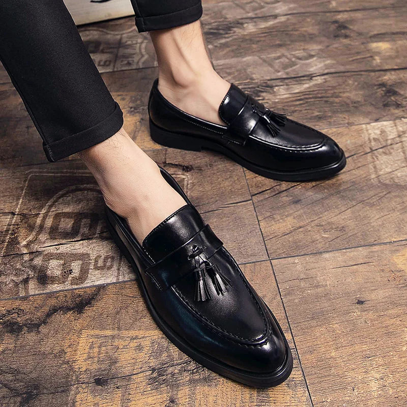 Tassel Loafer Shoes Men Slip on Driving Moccasins Mens Comfortable Leather Shoes for Men pointed Toe Fashion Man Casual Shoes