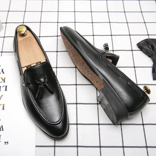 Leisure Leather Loafers Men Business Shoes Fashion Tassel Shoes Wedding Shoes Driving Black Summer Slip-on Shoes Light Pea Shoes