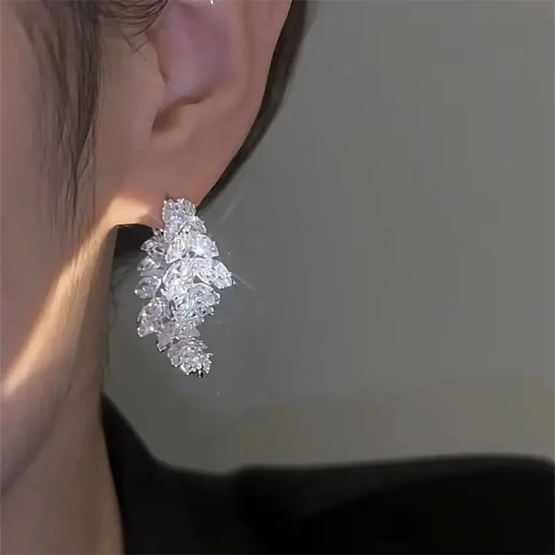 2024 New Fashion Trend Unique Design Elegant and Exquisite Zircon Leaf Earrings For Women Jewelry Wedding Party Premium Gift