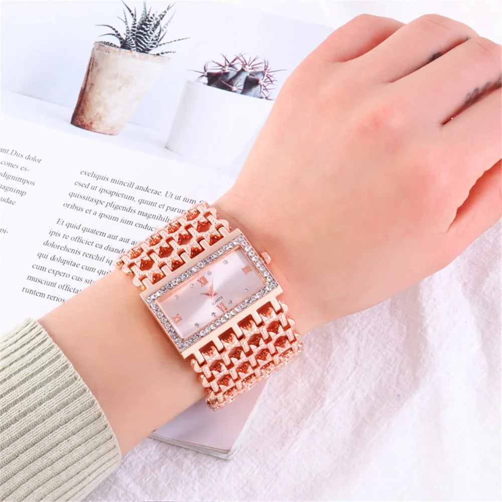 "UTHAI New Women's Watch - Fashionable Light Luxury, Square Diamond Quartz, Lady's Gold Stainless Steel Bracelet Timepiece"