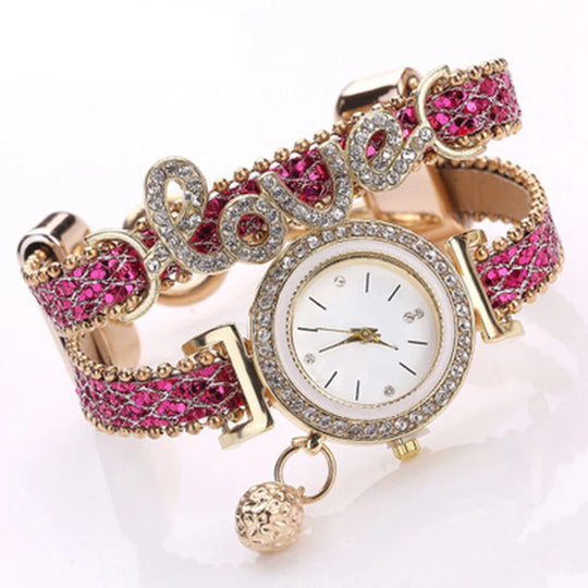 "Women's Pendant Casual Watch - Fashion Diamond Design, Love Print Bracelet Style"