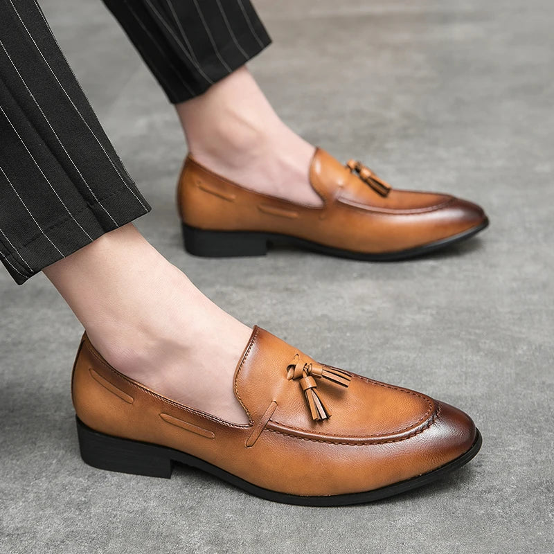 Leisure Leather Loafers Men Business Shoes Fashion Tassel Shoes Wedding Shoes Driving Black Summer Slip-on Shoes Light Pea Shoes